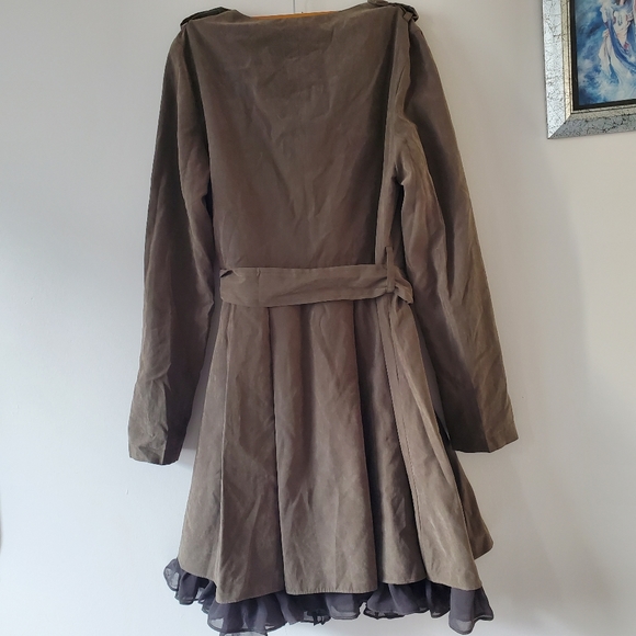 Dress style trench coat - Picture 5 of 9